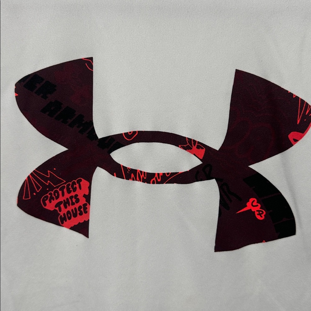 Under Armour Men's Sz YXL White Long Sleeve Tee with Red Logo - Picture 2 of 5